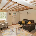 3 Lake Cottages